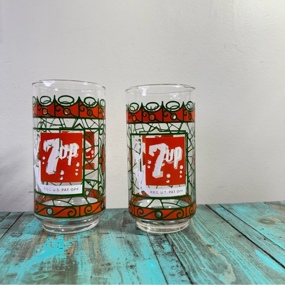 Vintage Mid Century Modern MCM Libbey 7-Up Red & Green Glass Tumbler - Picture 2 of 8